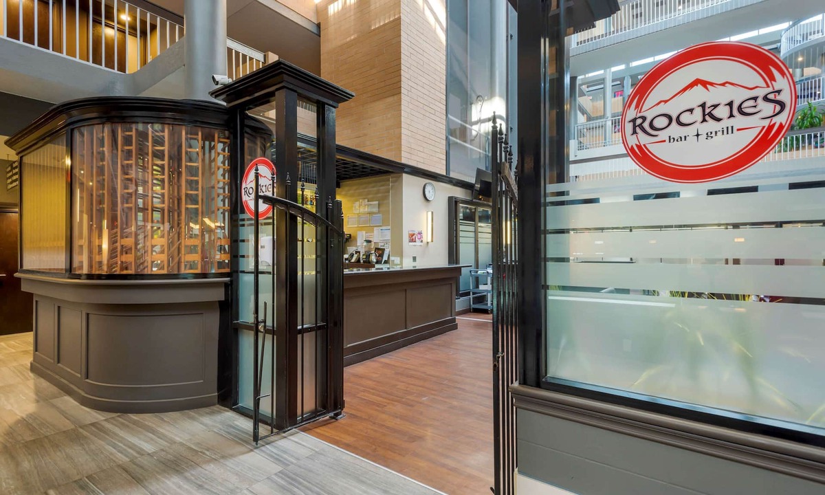 Banff Trail Hotel | Best Western Plus Village Park Inn