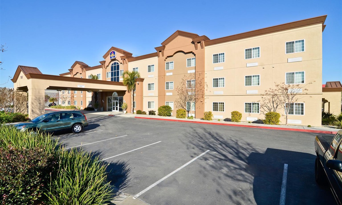 Livermore Hotel | Best Western Plus Vineyard Inn