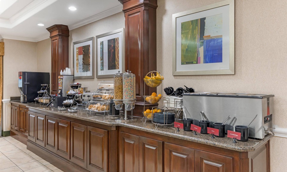 Waxahachie Hotel | Best Western Plus Waxahachie Inn & Suites