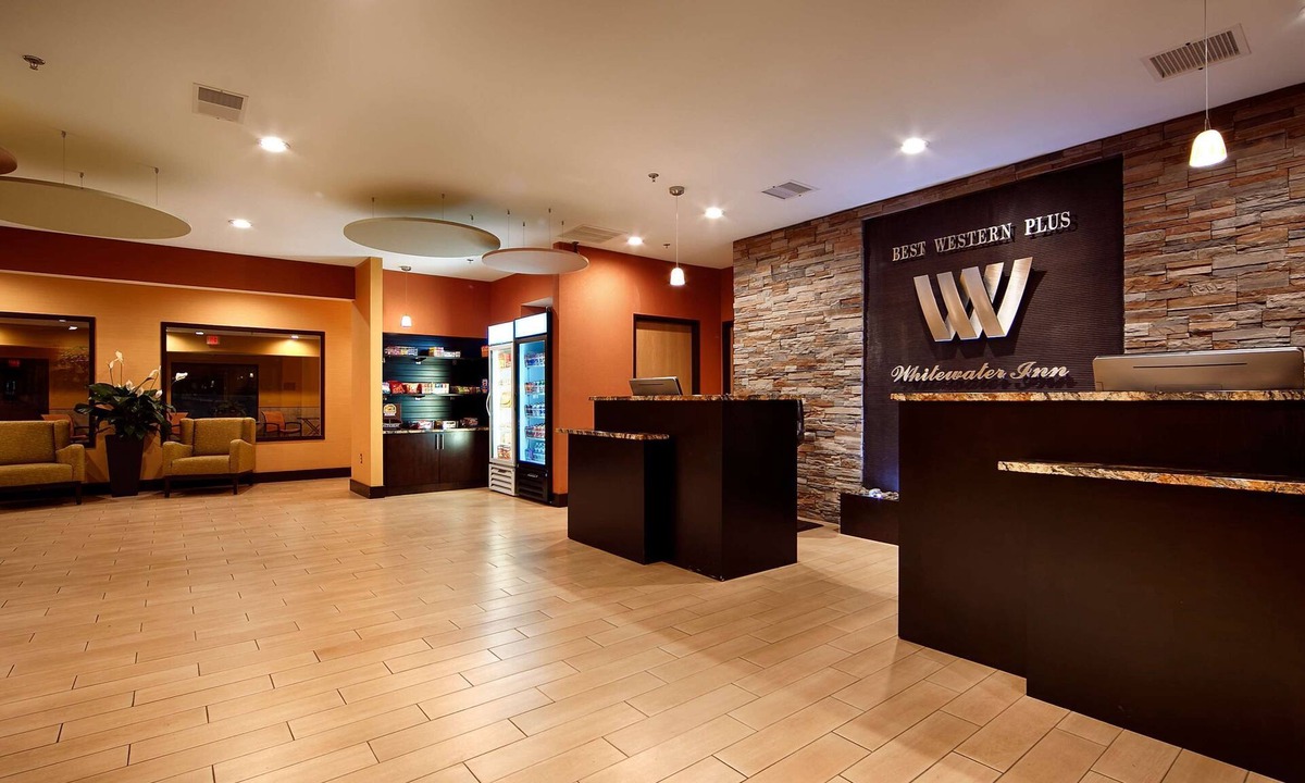 Harrison Hotel | Best Western Plus Whitewater Inn
