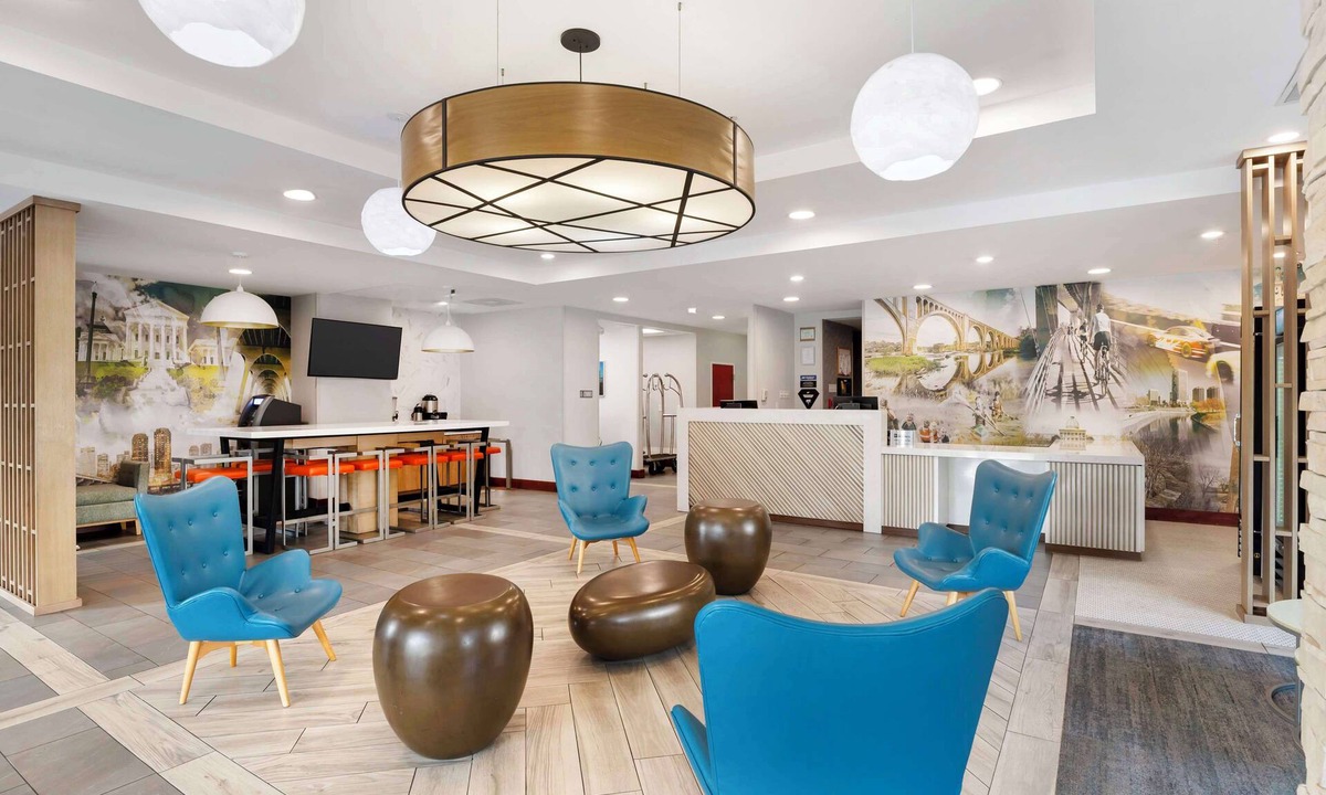 South Richmond Hotel | Best Western Premier Richmond City Gateway