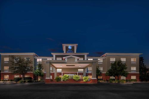 Pine Bluff Hotel | Best Western Presidential Hotel & Suites