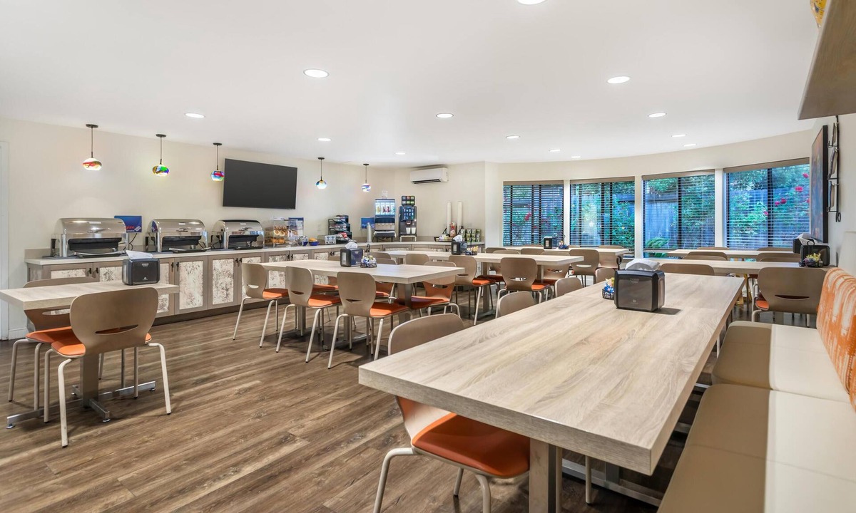 Watsonville Hotel | Best Western Rose Garden Inn