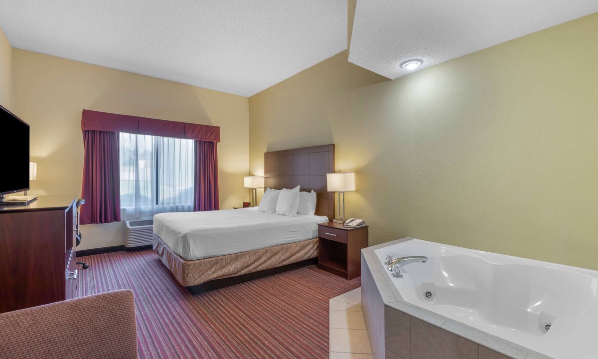 Normandy Shores Hotel | Best Western Seneca-Clemson