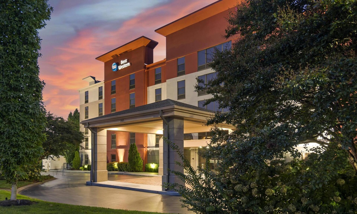 Pennington Bend Hotel | Best Western Suites Near Opryland