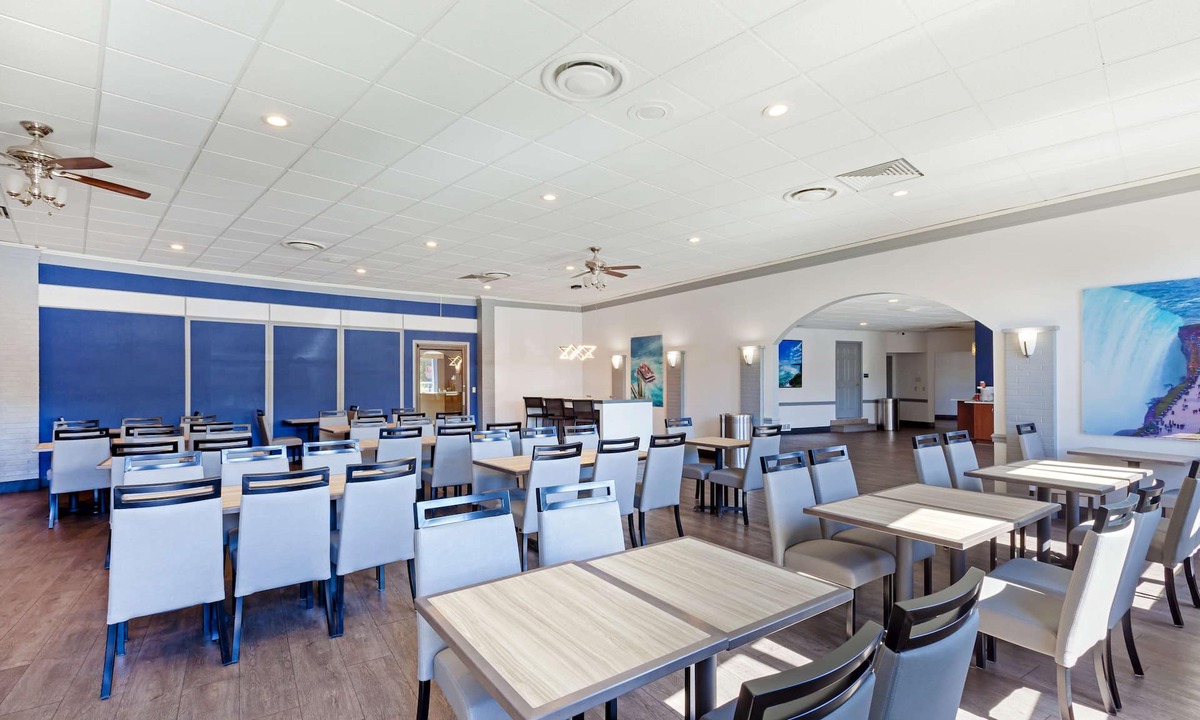 Niagara Falls Hotel | Best Western Summit Inn