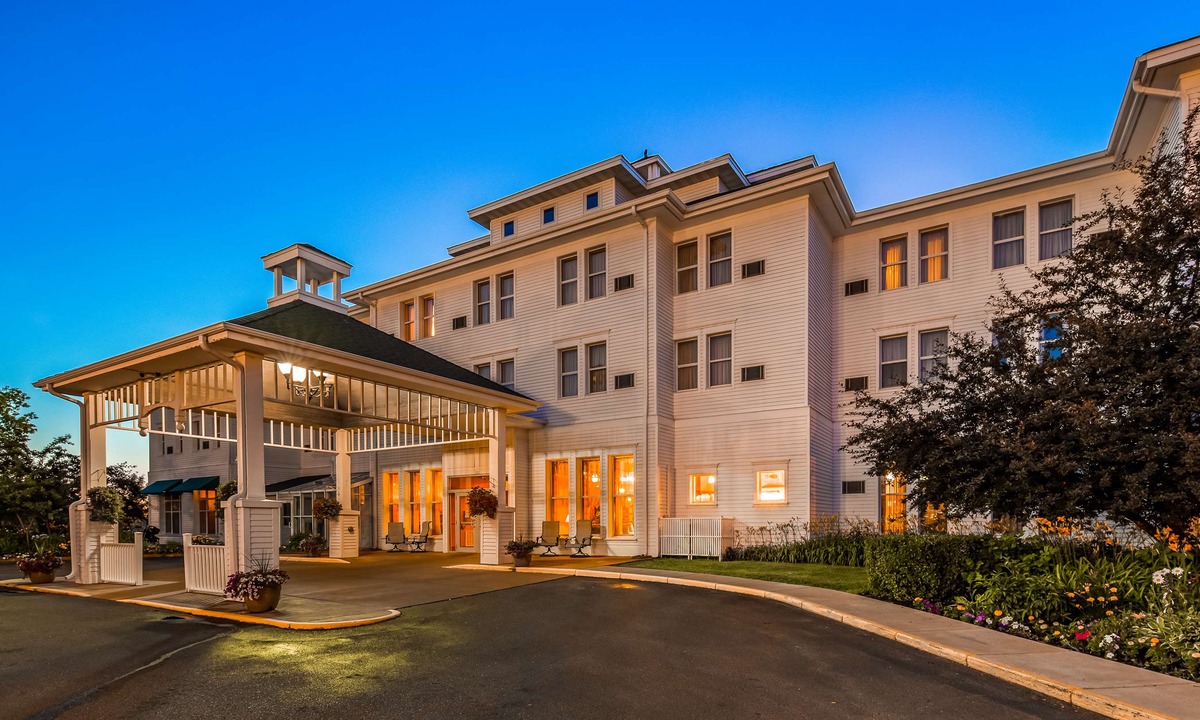 Ashland Hotel | Best Western the Hotel Chequamegon