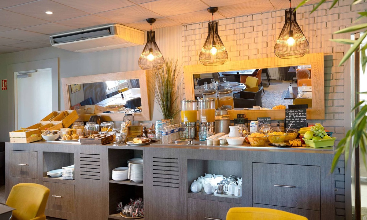 Buc Hotel | Best Western The Hotel Versailles