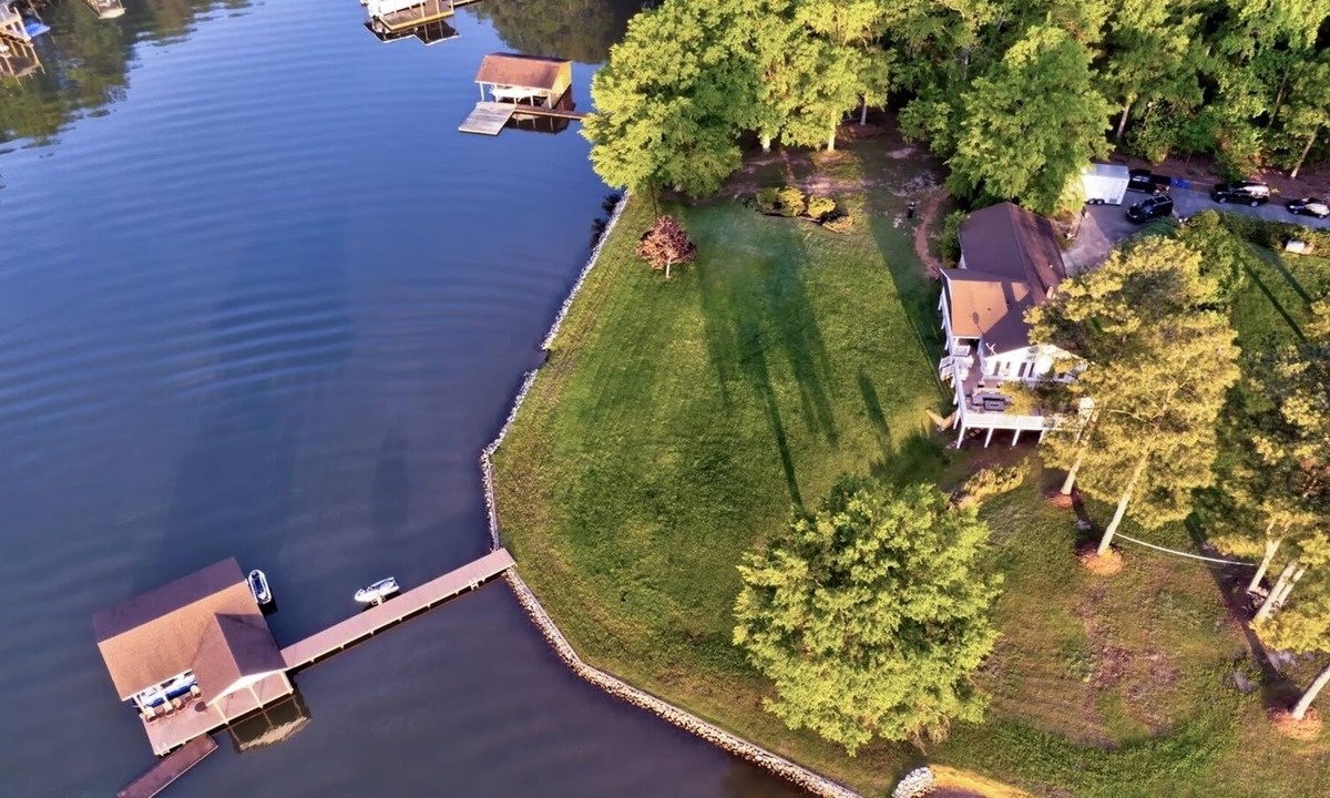 Macon House | Best Yard Ever on Lake Gaston