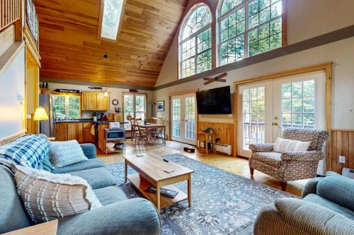 Bethel House | Bethel Peak Escape