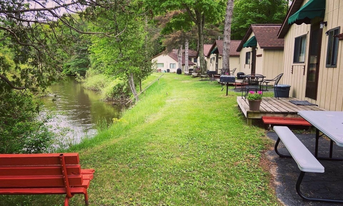 Benzonia Cabin | Betsie Riverside Resort