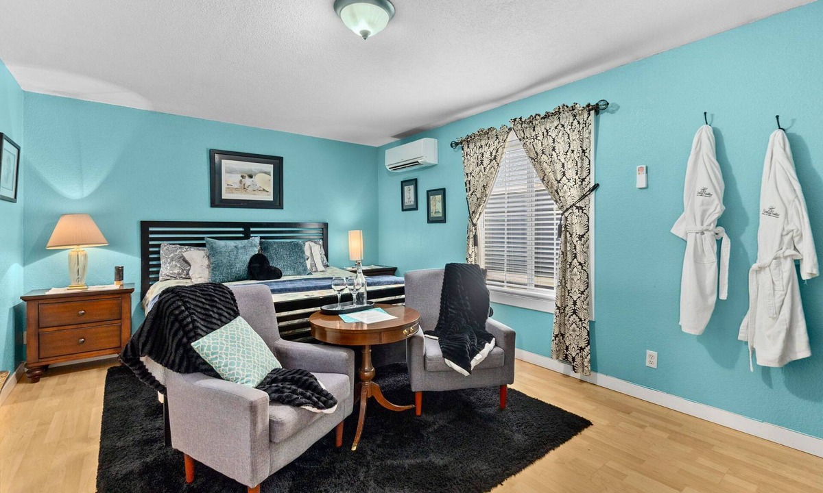 Yelm Bed & Breakfast | Betsy Pease A Within Conley Suites BNB