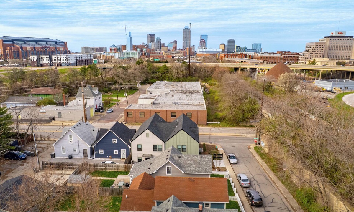 Babe Denny House | Better location for large groups