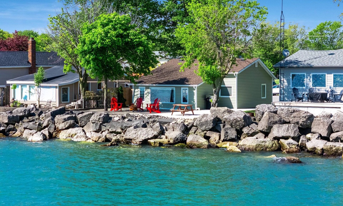 Leamington House | Better Than Ever Lakehouse