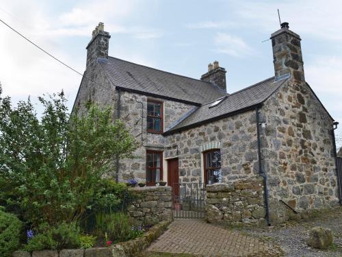 Llanbedrgoch House | Bettws Y Gwynt