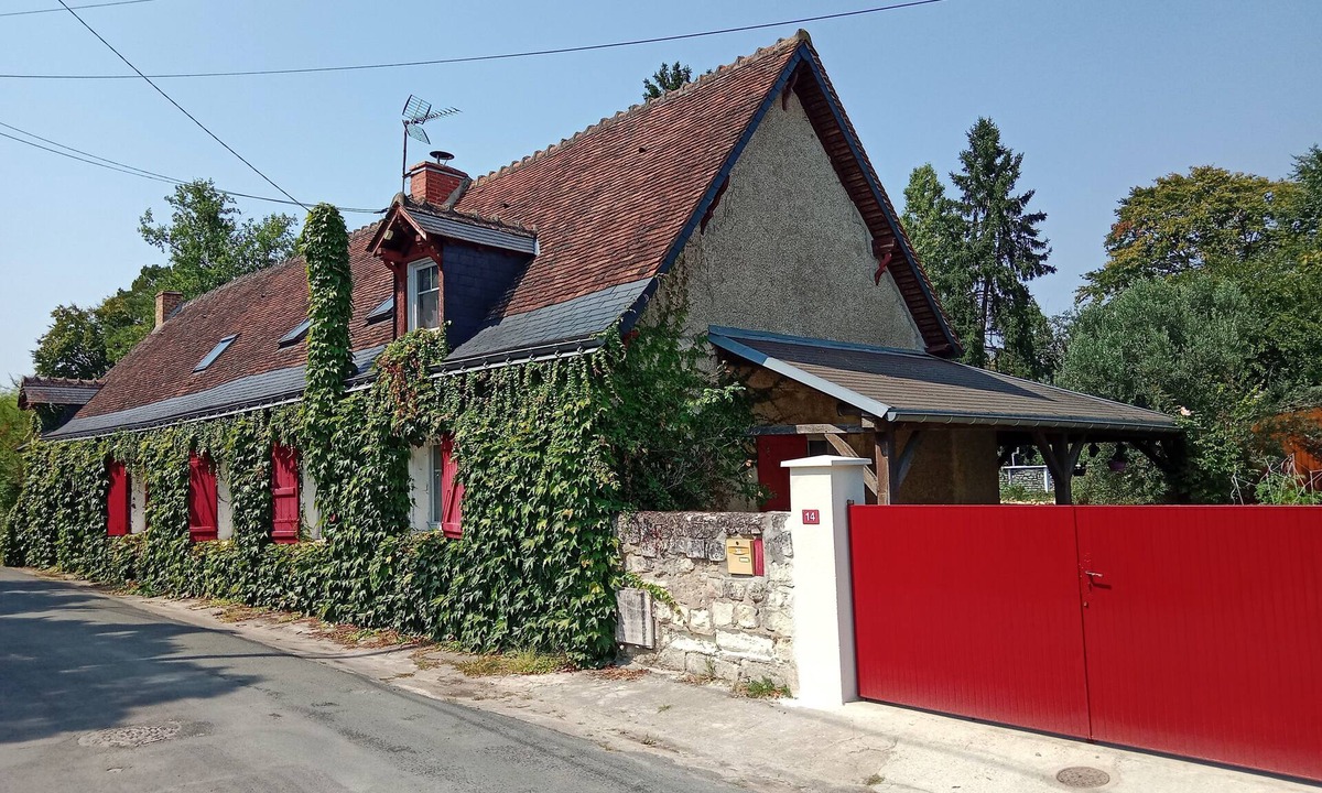 La Croix-en-Touraine House | Between Amboise and Chenonceaux, quiet, detached duplex apartment