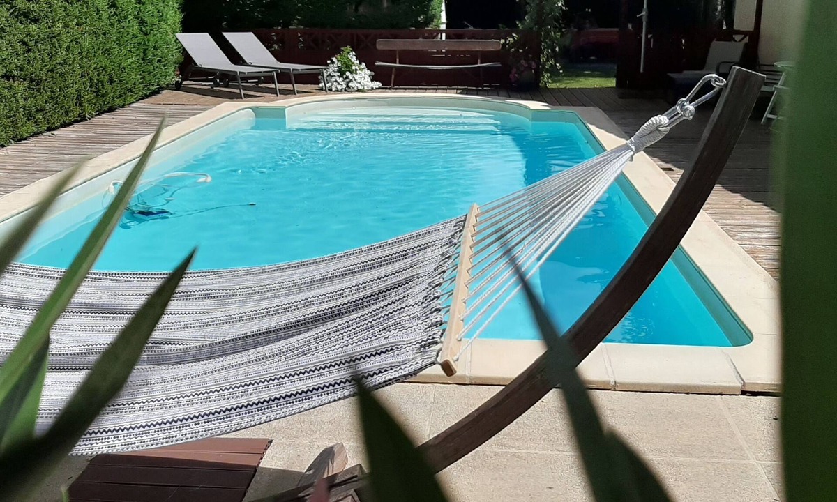 Lanton Villa | Between beach and cycle path, comfortable house, small dogs allowed.