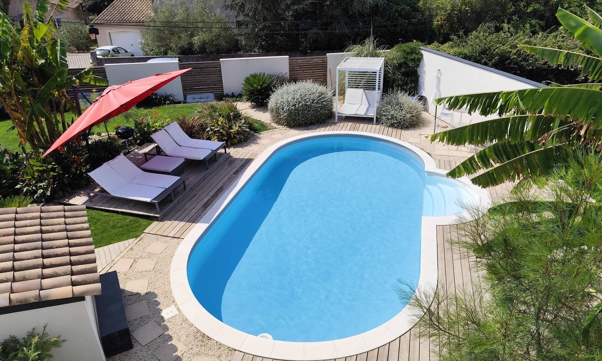 Nages-et-Solorgues Villa | Between Nîmes and Montpellier, 8-person air-conditioned villa with swimming pool.