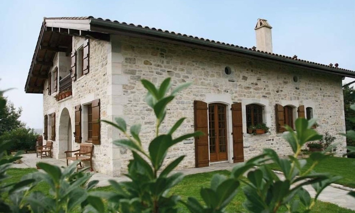 La Bastide-Clairence Apartment | BETWEEN SEA AND MOUNTAINS