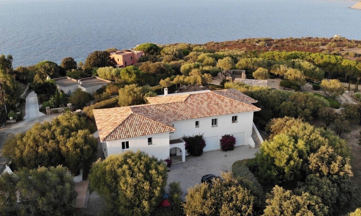 Occhiatana Villa | Between sea and mountains