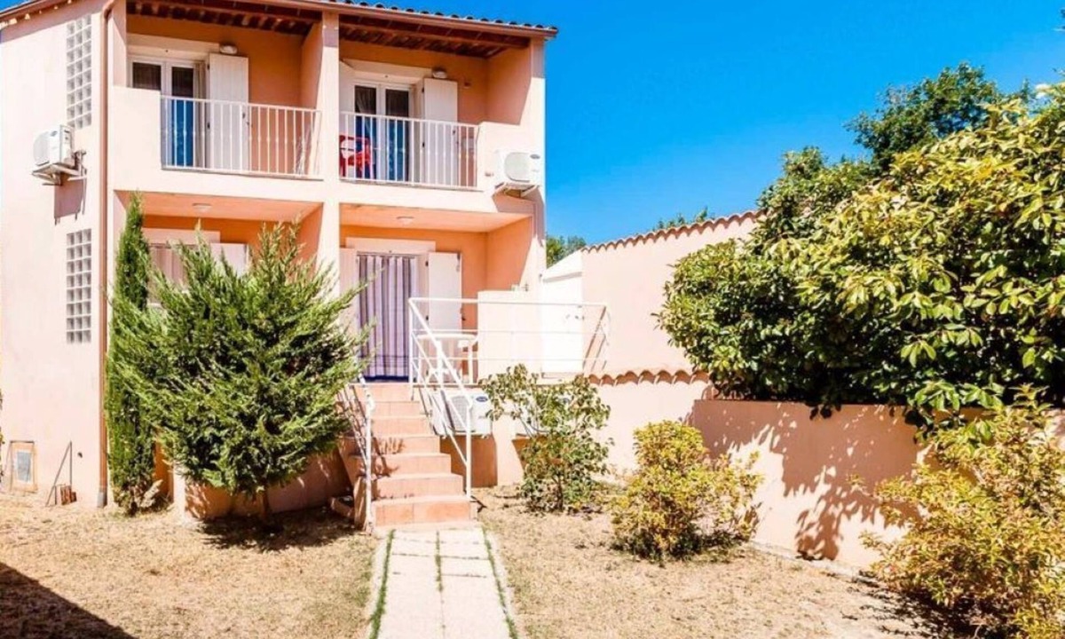 Reillanne Apartment | BETWEEN SEA AND MOUNTAINS