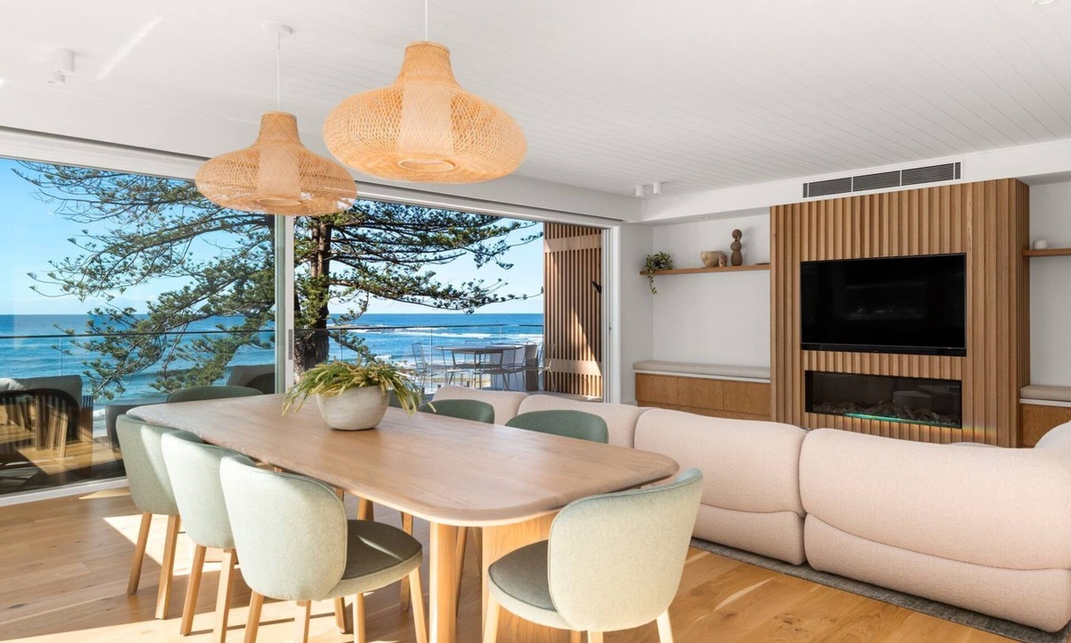 Newport House | Between the Pines by TCC