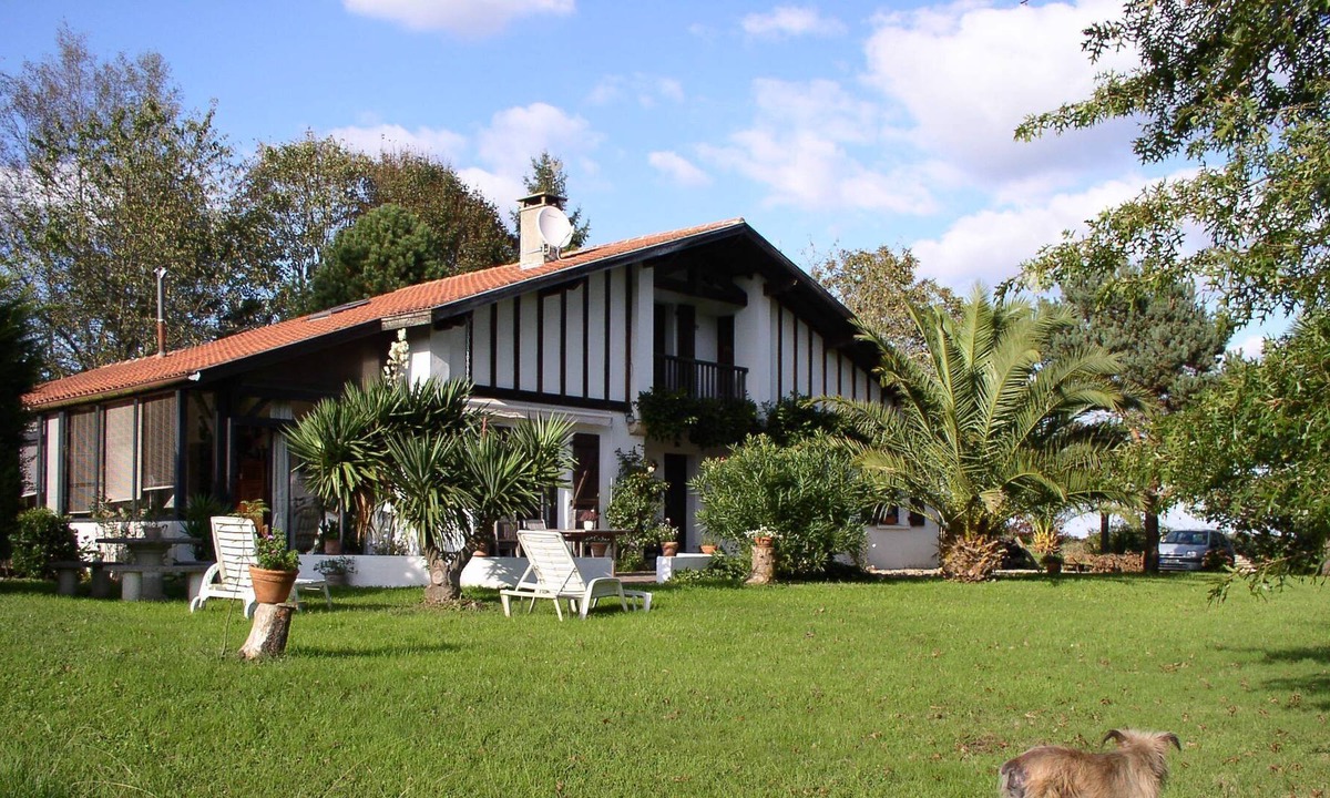 Hasparren Villa | Between the sea and the mountains