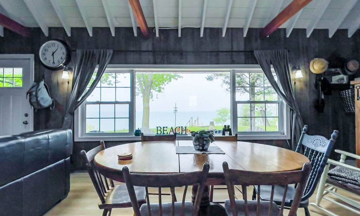 Bluewater Cottage | Beutt's Beach House - Private Lake Access