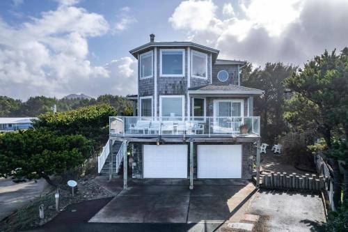 Beverly Beach House | Beverly Beach Overlook