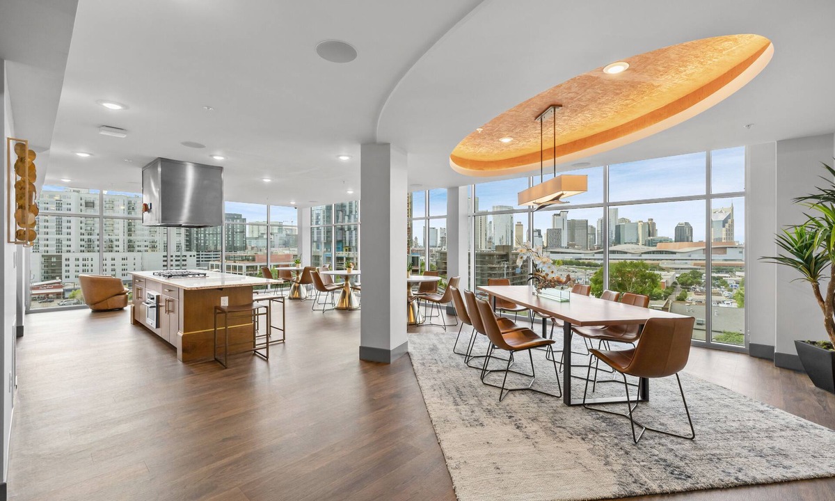 The Gulch Apartment | Beverly Hills Penthouse Suite