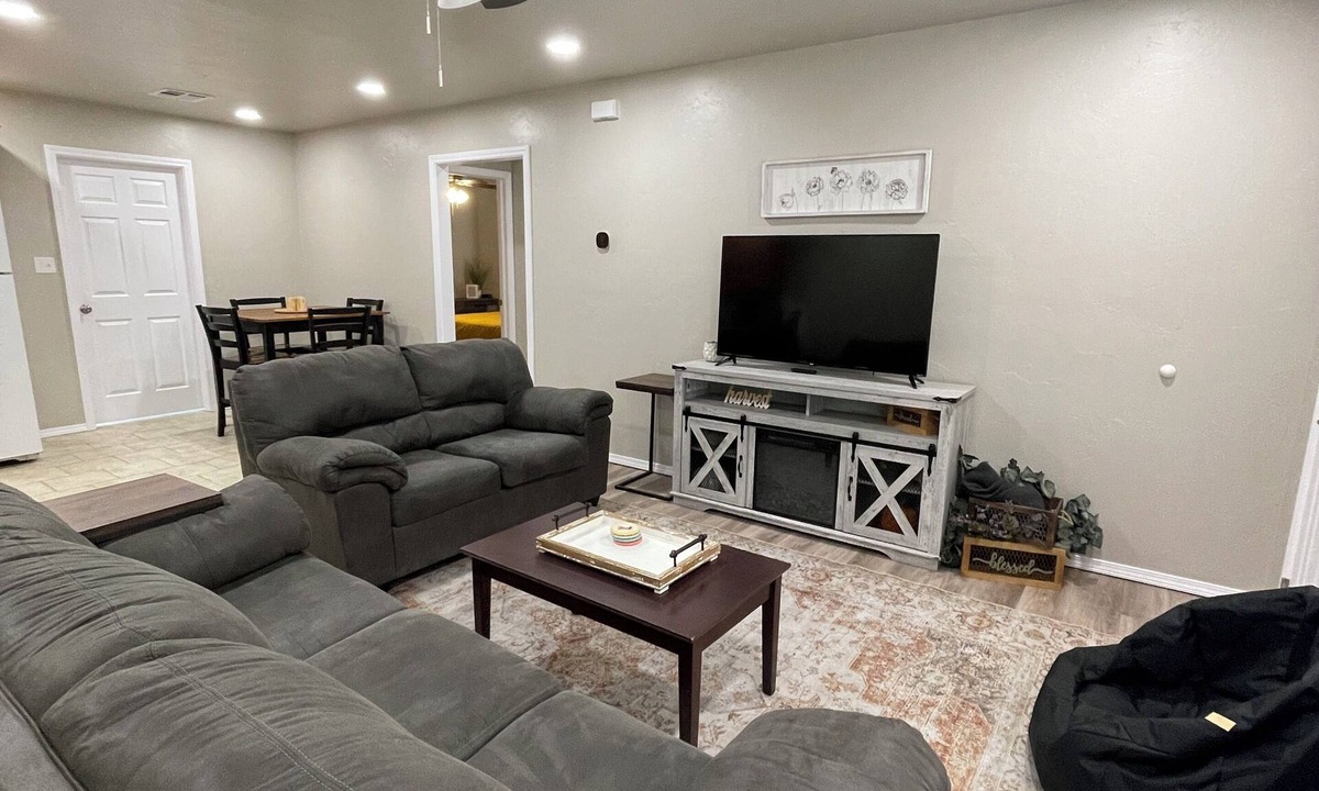 Ada Apartment | Bewitching and Clean- 2 Bedroom Duplex