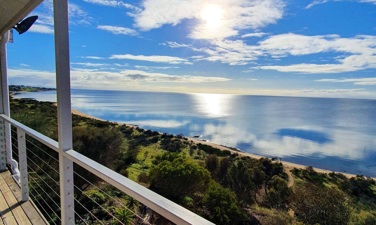 Muloowurtie House | Beyond the Point - secluded beach getaway