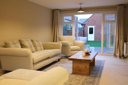 Bicester Villa | Bicester Villa-6Bed-Sleeps 14