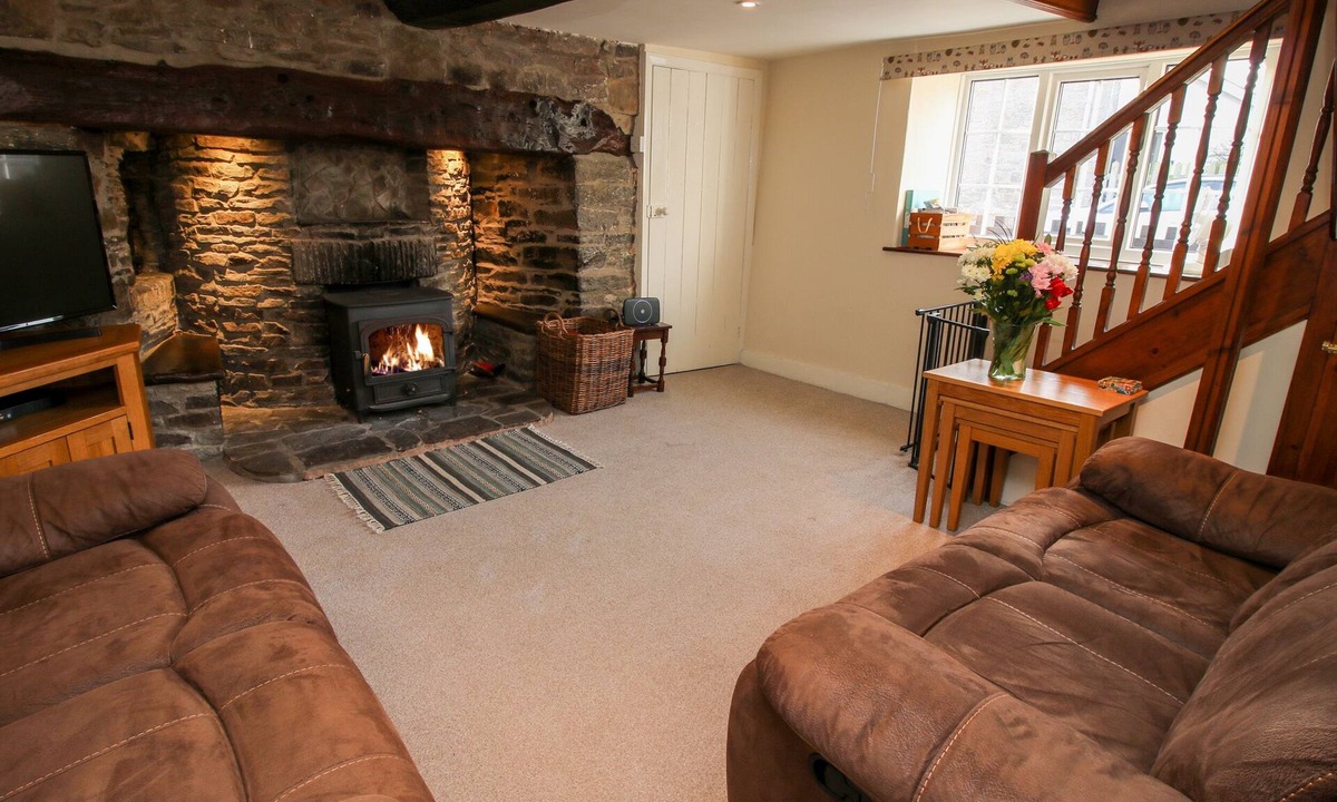 Newcastle-on-Clun Cottage | Bicton Cottage