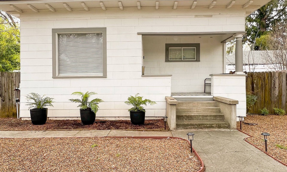 Chico House | BIDWELL PARK BUNGALOW