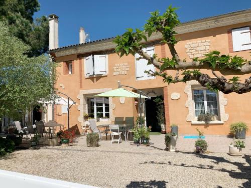 Castelsarrasin Villa | Bienvenue A CouRbieu