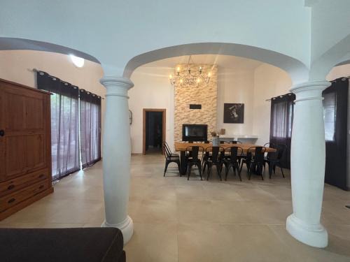 Magalas Villa | Bienvenue a l hacienda