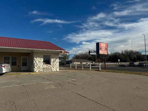 Broken Bow Hotel | Big 12 Motel Broken Bow NE