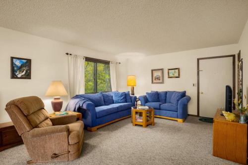 Big Arm House | Big Arm Blue House