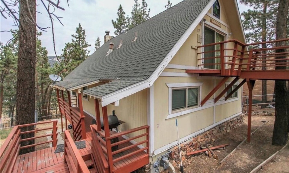 Big Bear City Ski Chalet | Big Bear Mountain Fairway Hideaway