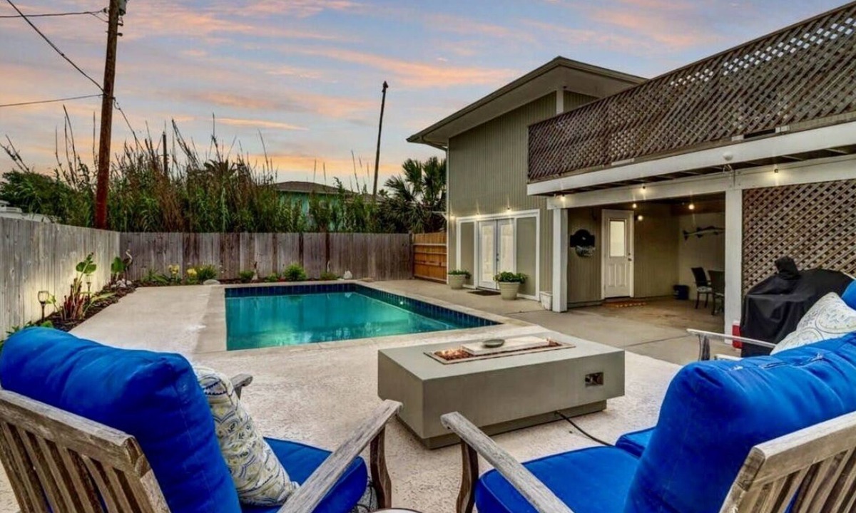 Shibui Sands House | Big Beautiful Beach House with private heated pool close to beach & everything!