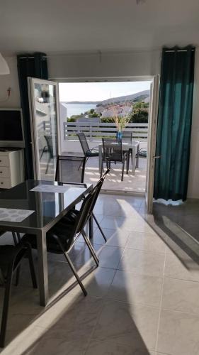 Metajna Apartment | Big Blue - Xenija (Veliko Plavetnilo - Ksenija)