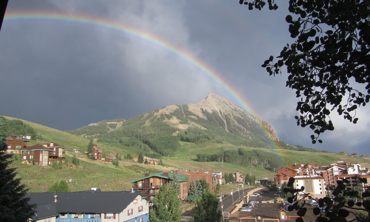 Mount Crested Butte Condo | Big Condo. Incredible Views. Great 'Vibe'