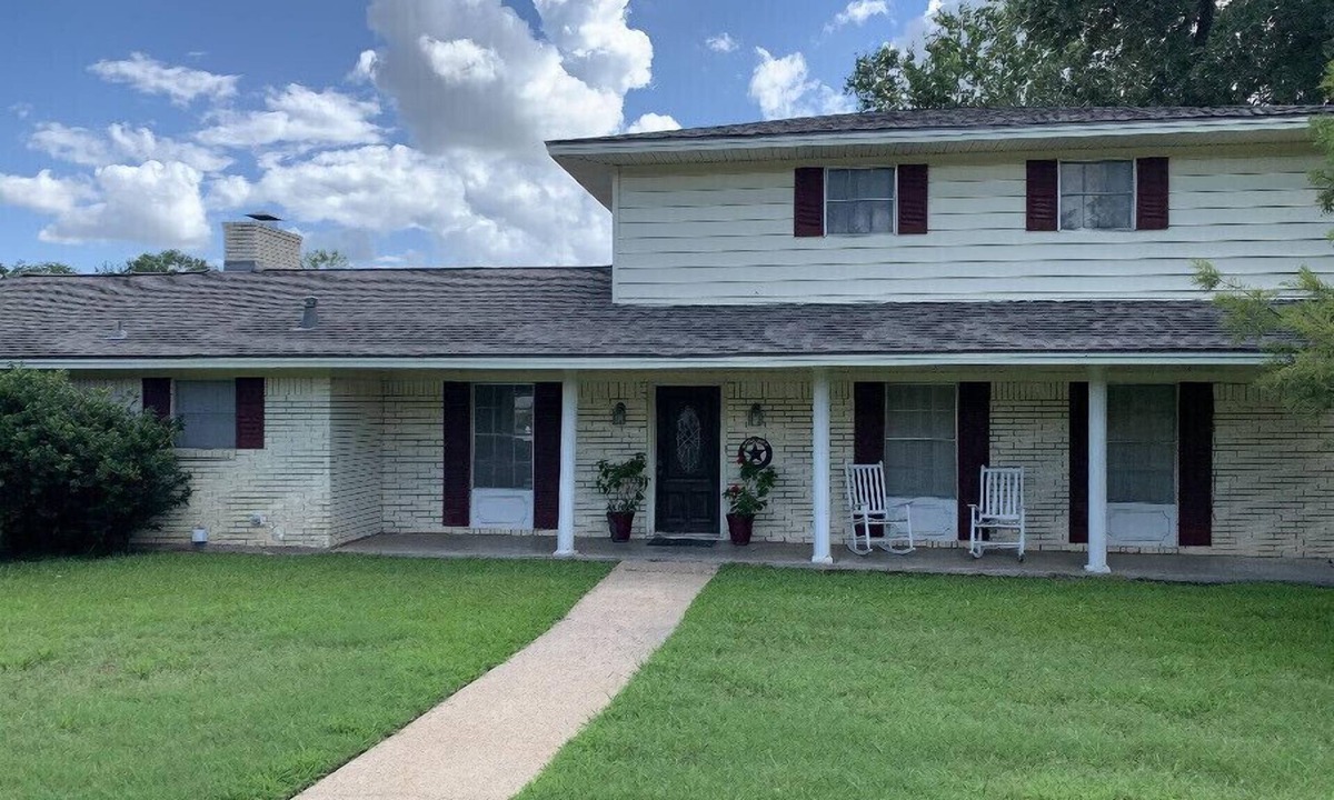 Bryan House | Big family friendly house Close to Texas A&M