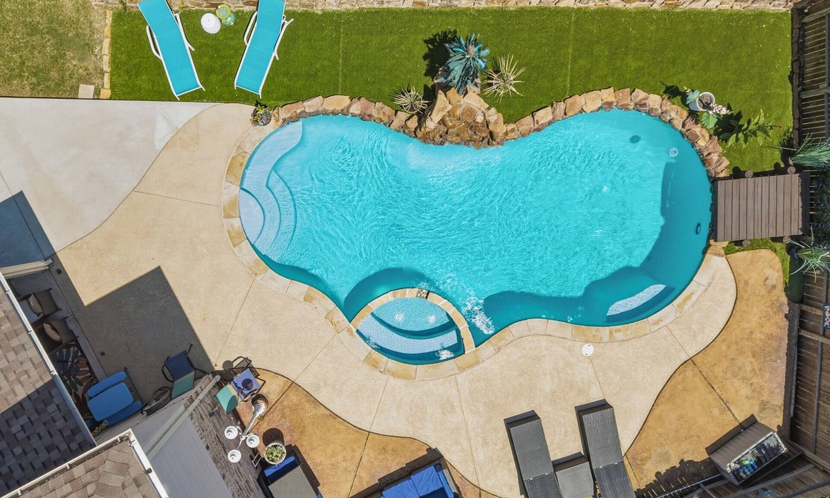 Keller House | Big Family Pool House Near DFW, Stockyards, Tourism Spots