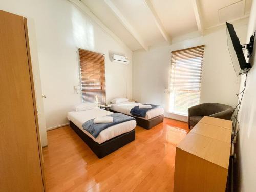 Westbourne Park House | big group house Westbourne park