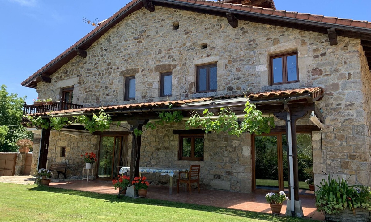 Corvera de Toranzo House | Big house in Cantabria, Spain