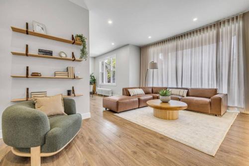 Saint-Sacrement House | Big house Quebec City - Family House 2