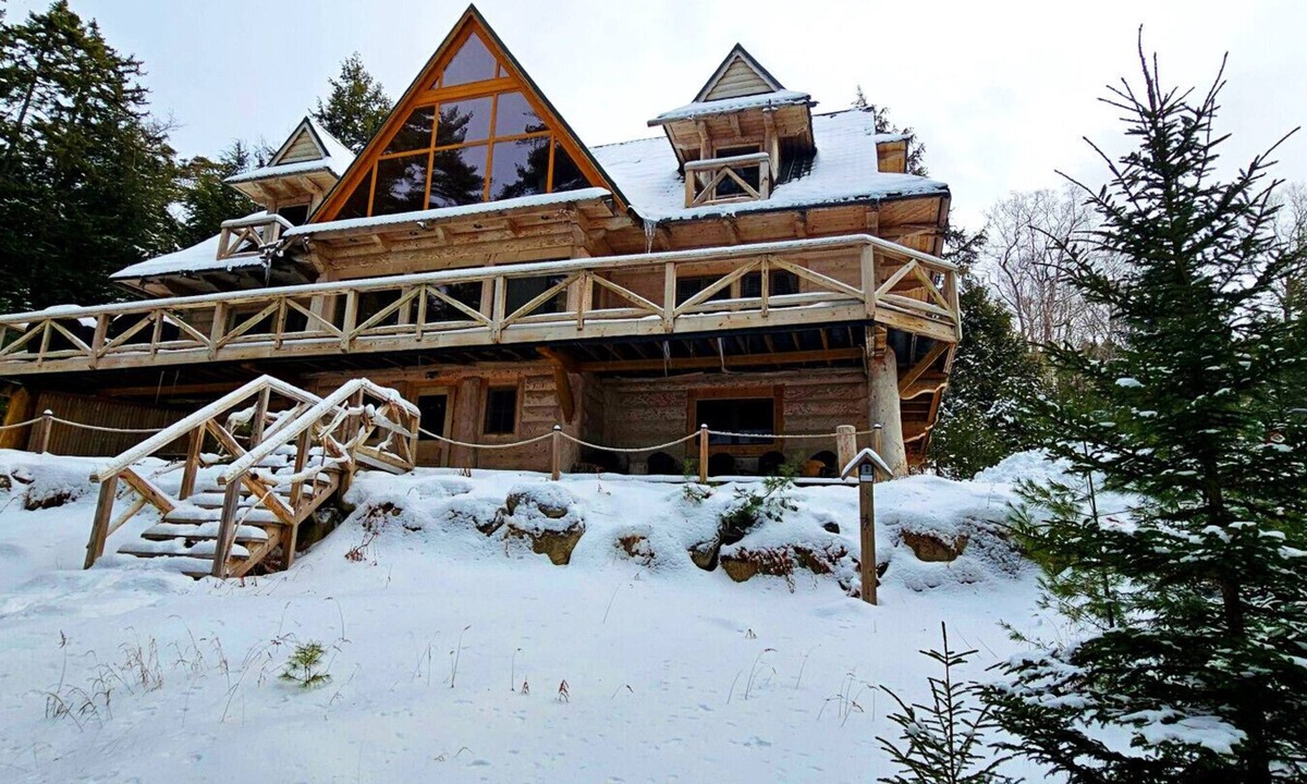 Beaver Cove Cabin | Big Moose Lodge- Waterfront*Snowmobile/ATV Access