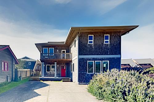 Neskowin House | Big Retreat